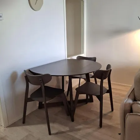 Aallonharja 1 Apartman